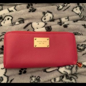 Michel Kors Pink Wallet